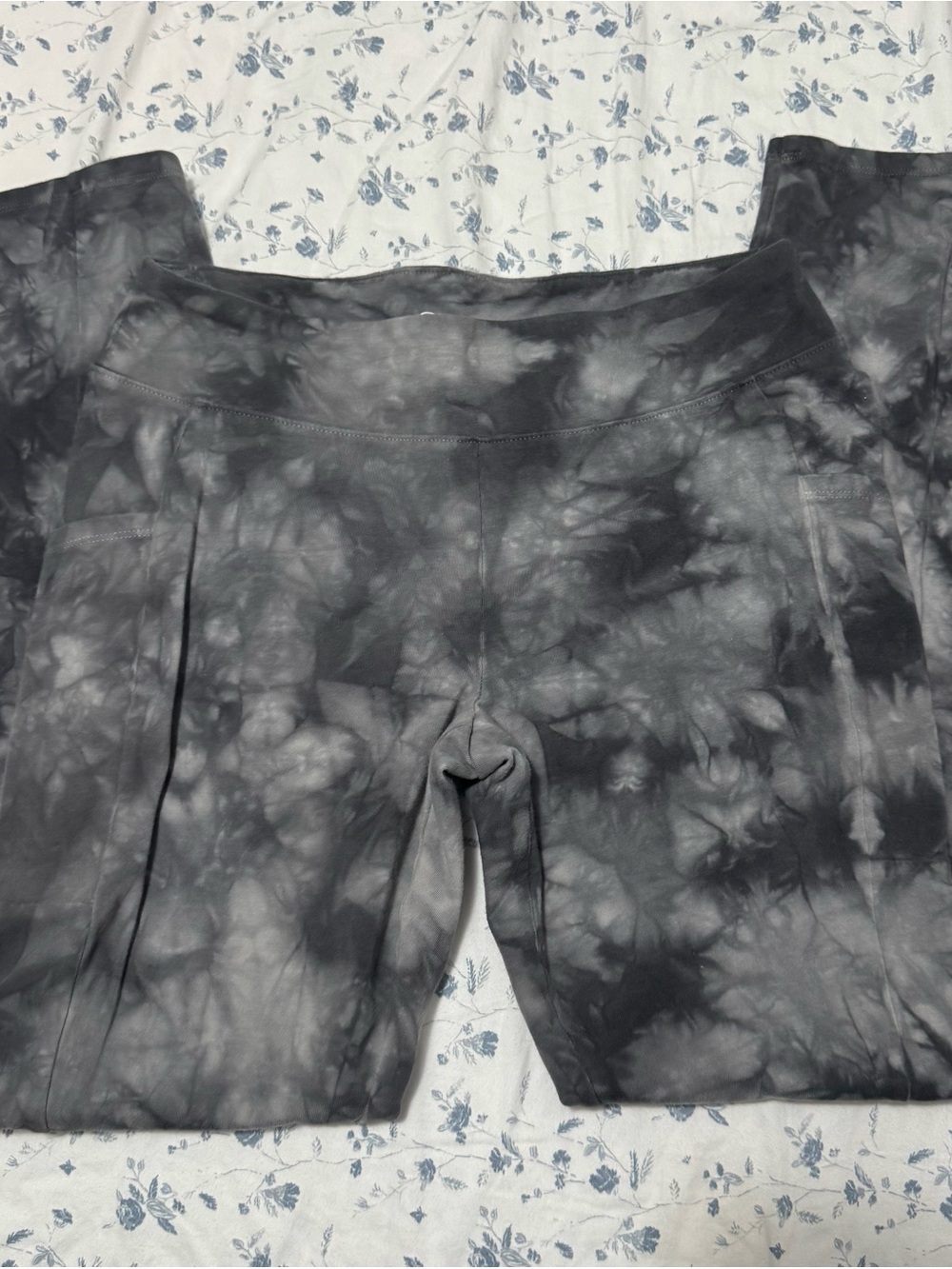 High-Rise Black Gray Tie-Dye Leggings